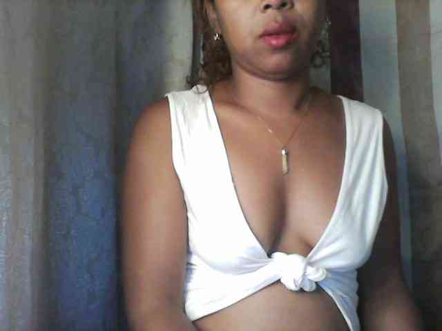 Baby-giiirl23 webcam