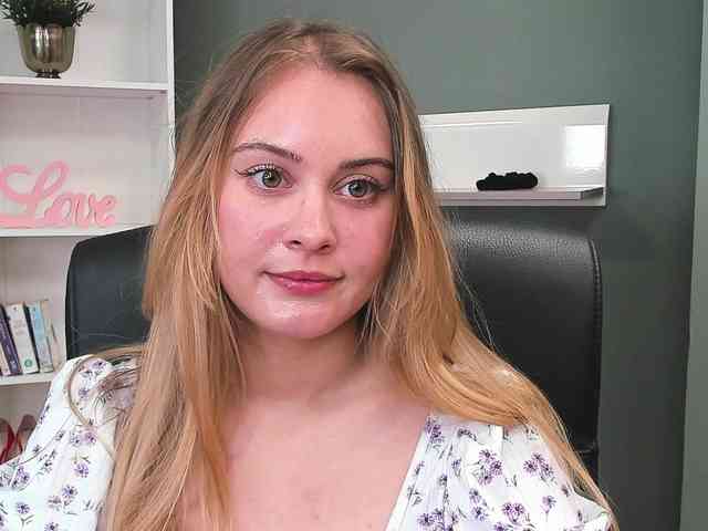 PERFECTvaleria webcam