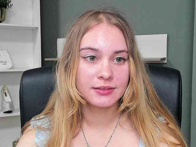 PERFECTvaleria webcam