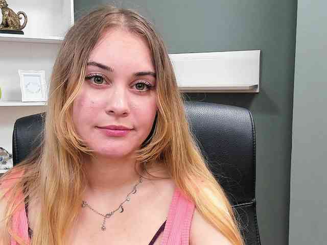 PERFECTvaleria webcam