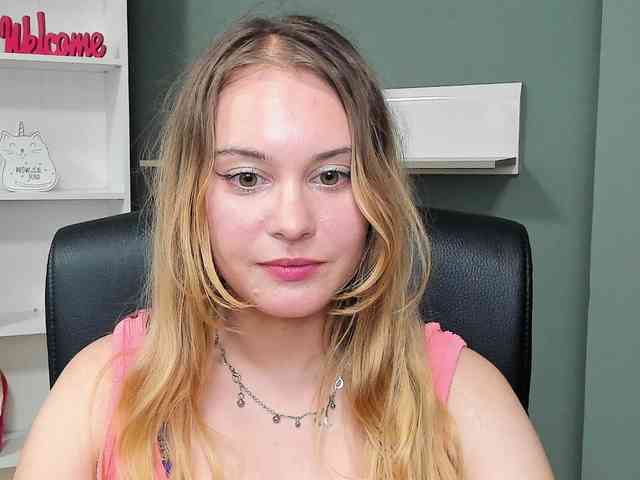 PERFECTvaleria webcam