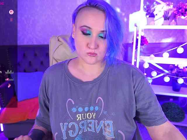 MiaVixenn webcam