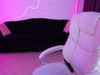 AmellyWhite Porn Show