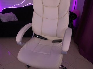 AmellyWhite Porn Show