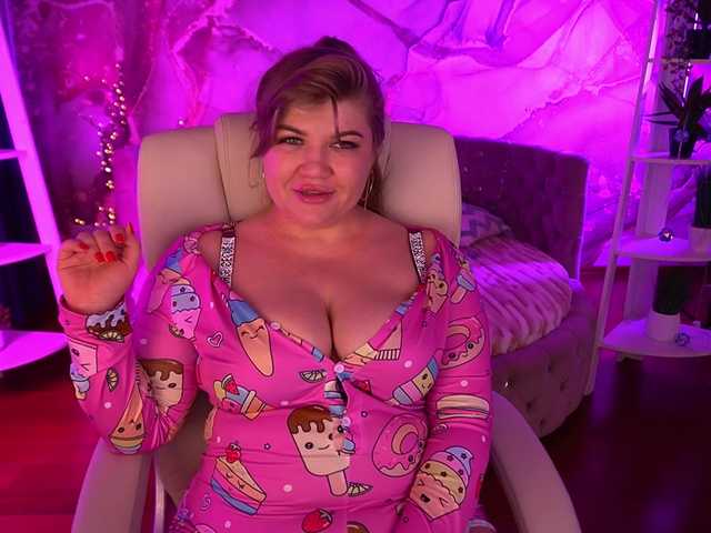 AlishaMalinka's BongaCams show and profile