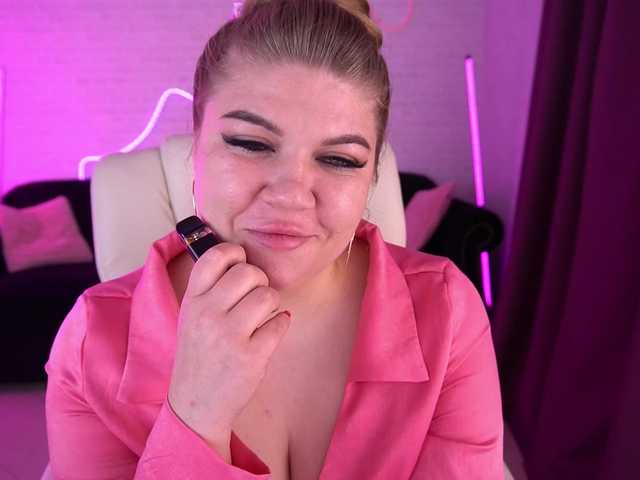 AlishaMalinka's BongaCams show and profile