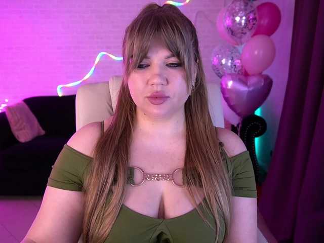 AlishaMalinka's BongaCams show and profile