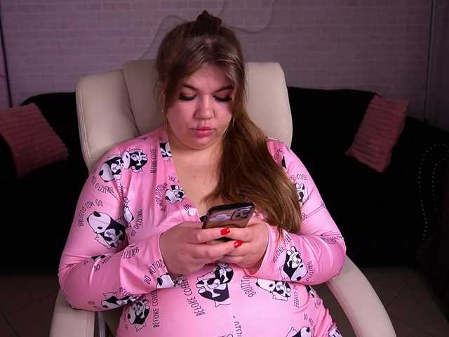 AlishaMalinka's BongaCams show and profile