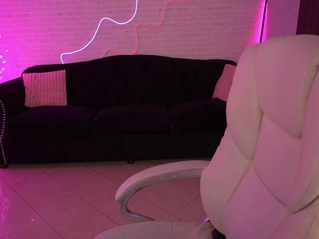 AlishaMalinka's BongaCams show and profile