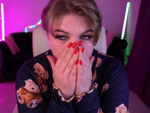 AlishaMalinka's BongaCams show and profile