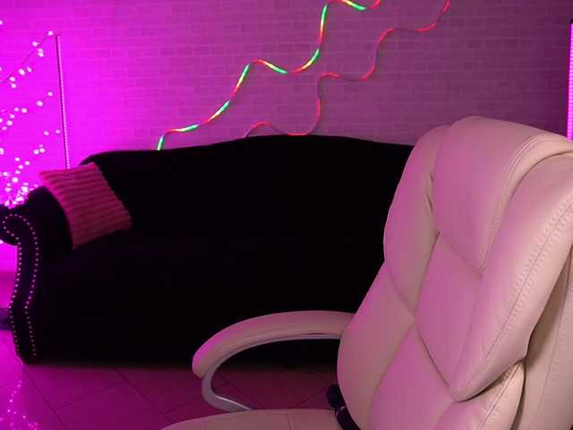 AlishaMalinka's BongaCams show and profile