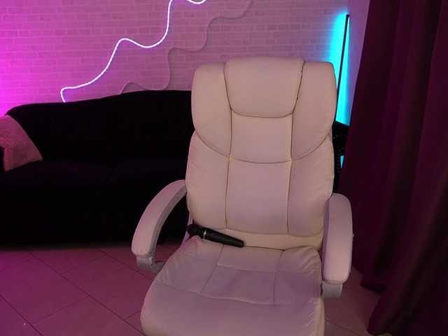 AlishaMalinka's BongaCams show and profile