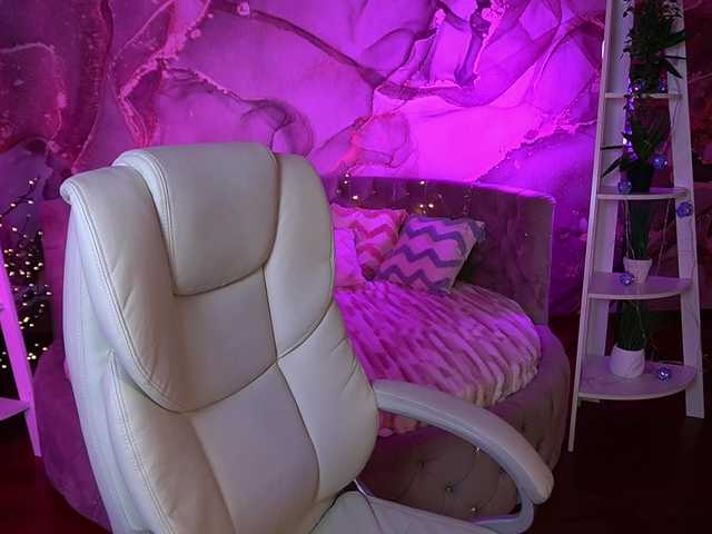 AlishaMalinka's BongaCams show and profile