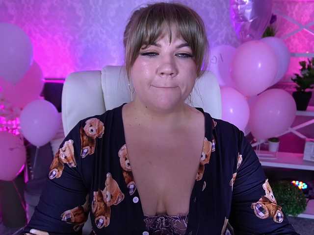 AlishaMalinka's BongaCams show and profile