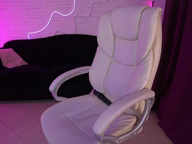 AlishaMalinka's BongaCams show and profile