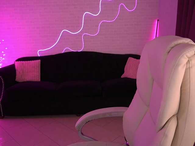 AlishaMalinka's BongaCams show and profile