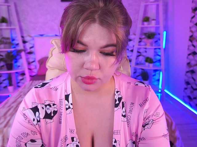 AlishaMalinka's BongaCams show and profile