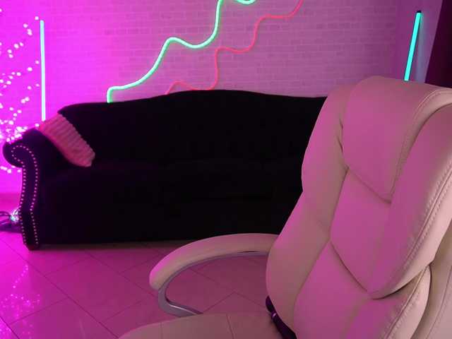 AlishaMalinka's BongaCams show and profile