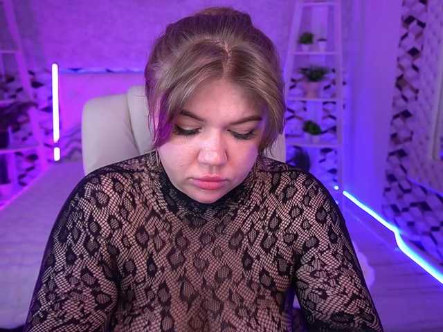 AlishaMalinka's BongaCams show and profile