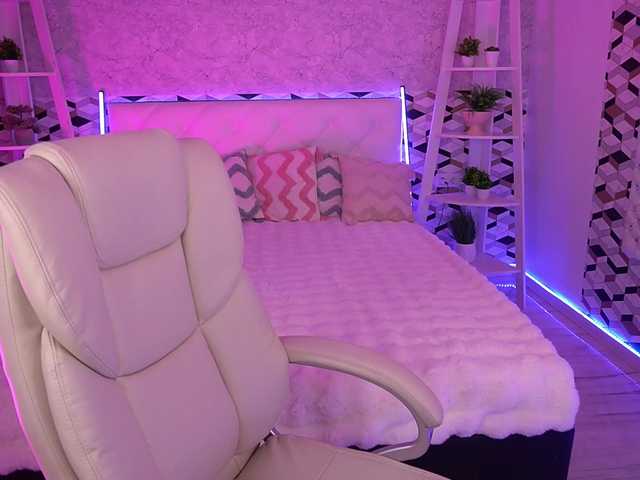 AlishaMalinka's BongaCams show and profile