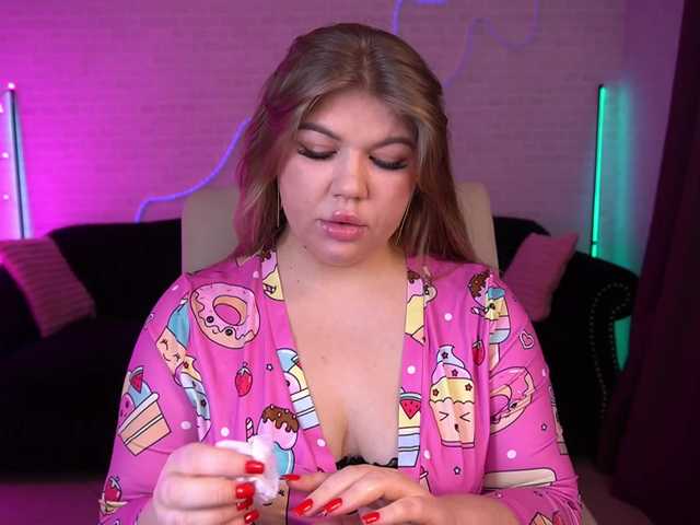 AlishaMalinka's BongaCams show and profile