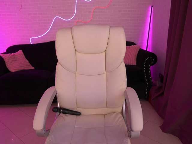 AlishaMalinka's BongaCams show and profile