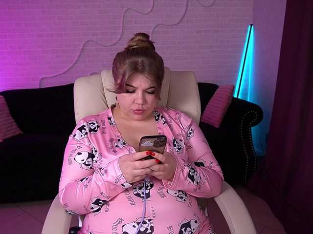 AlishaMalinka's BongaCams show and profile