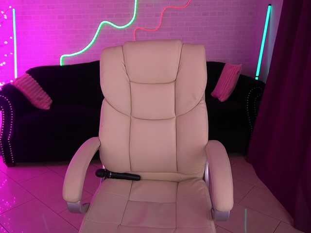 AlishaMalinka's BongaCams show and profile