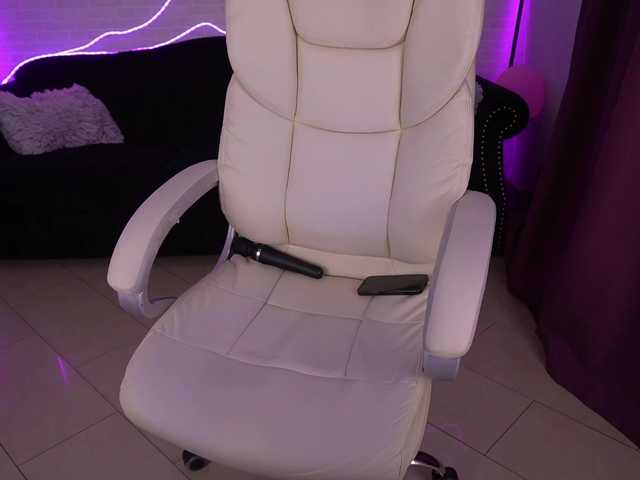 AmellyWhite
