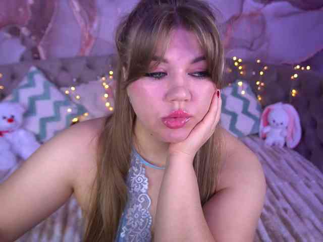 AmellyWhite webcam