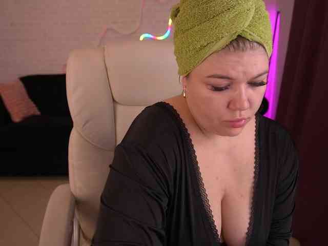 AlishaMalinka AlishaMalinka