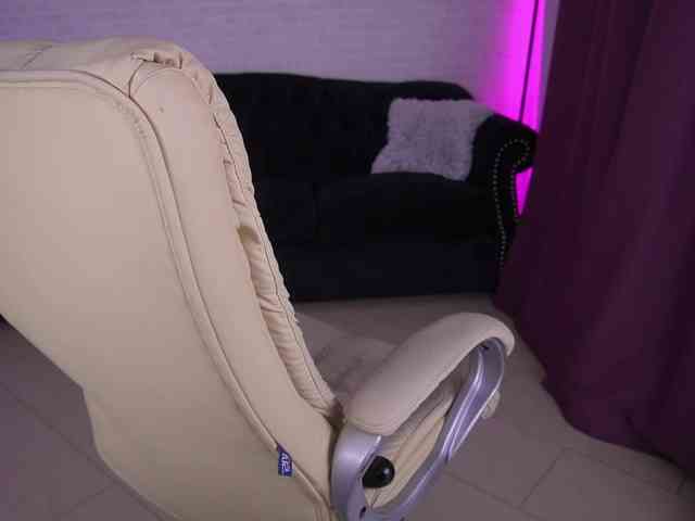 AmellyWhite webcam