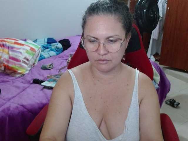 helenca1980's BongaCams show and profile