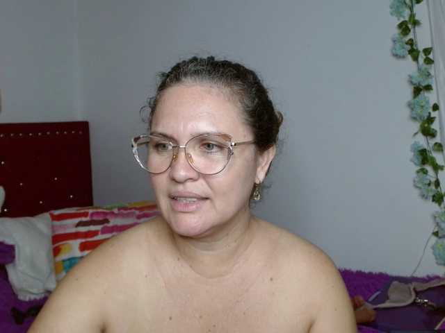 helenca1980's BongaCams show and profile