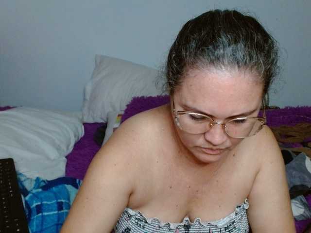 helenca1980's BongaCams show and profile