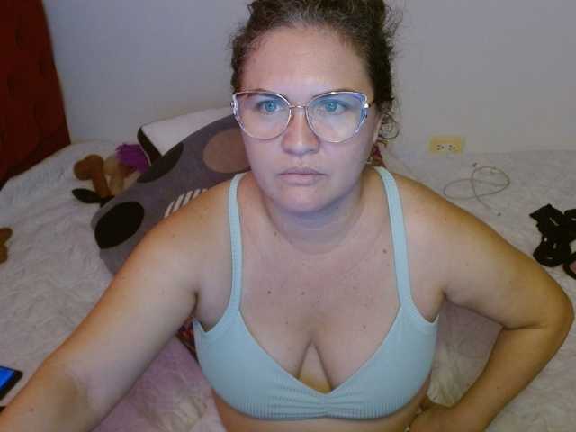 helenca1980's BongaCams show and profile