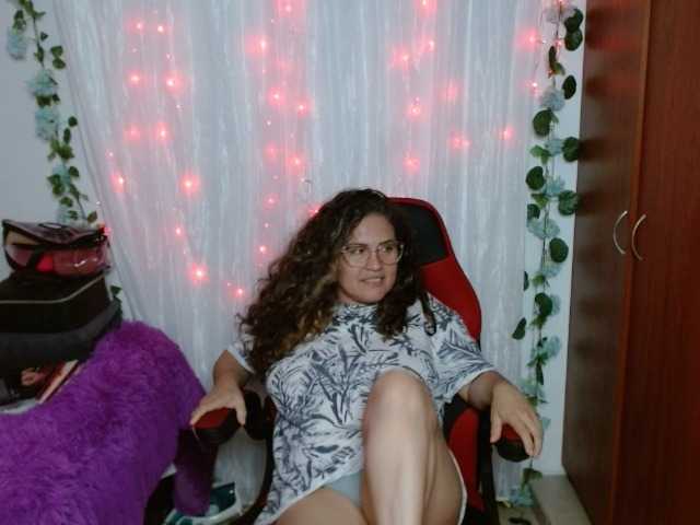 helenca1980's BongaCams show and profile