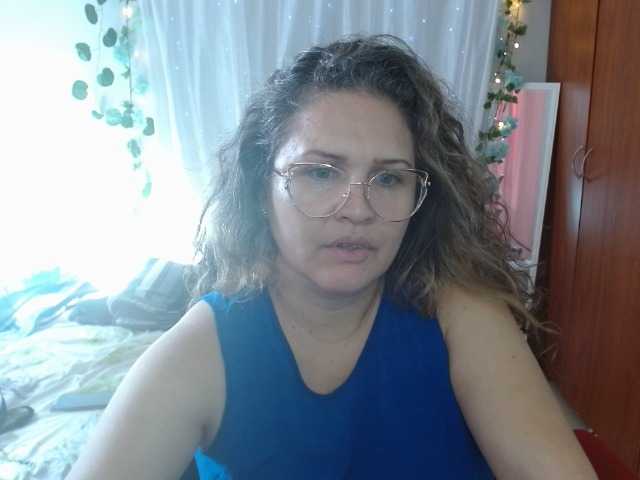 helenca1980 Live Cam on BongaCams