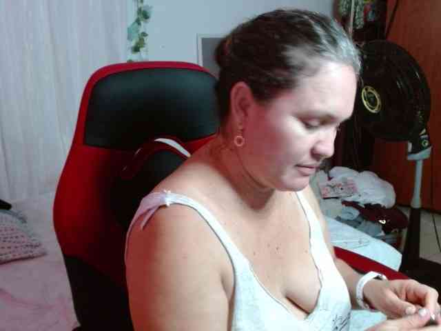 helenca1980 webcam