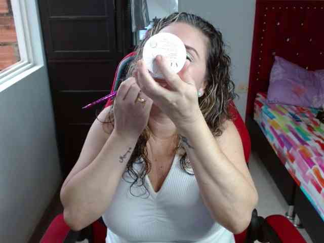 helenca1980 webcam
