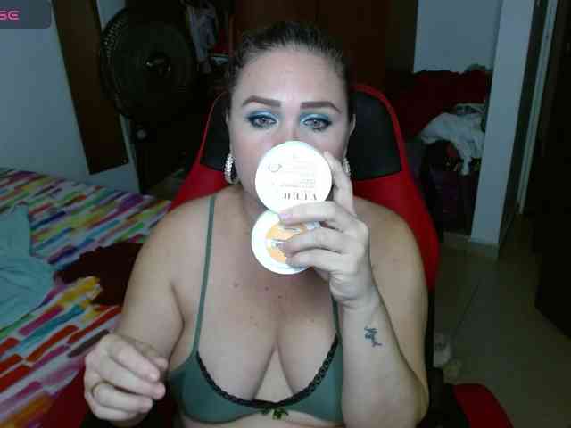helenca1980 webcam