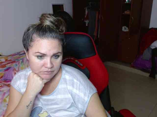 helenca1980 webcam
