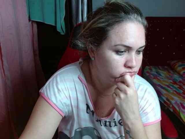 helenca1980 webcam