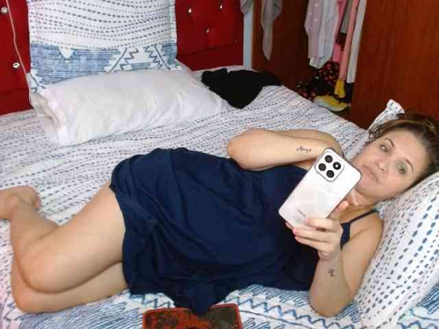 helenca1980 webcam