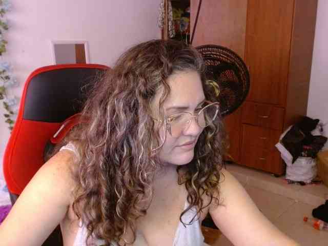 helenca1980 webcam