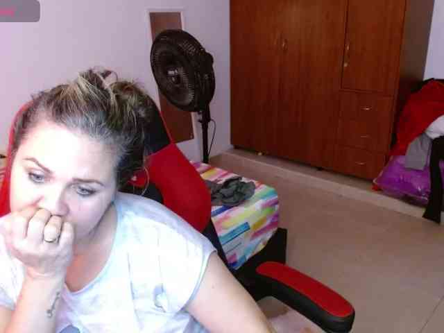 helenca1980 webcam