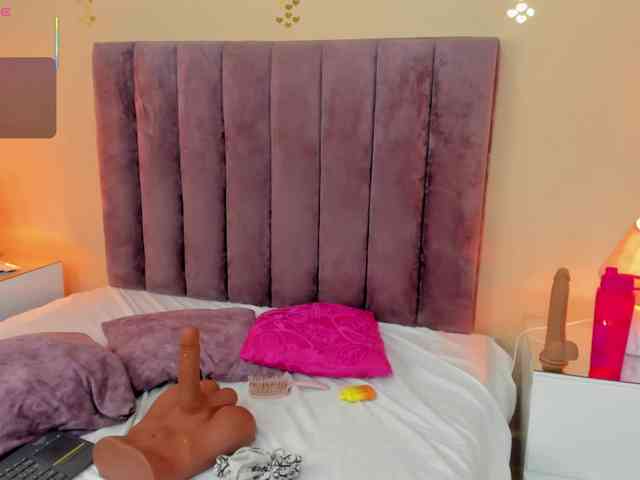 Megan-Thompson1 webcam