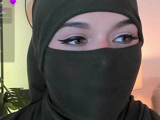 anna-henao's BongaCams show and profile