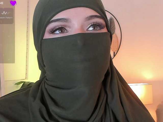 anna-henao's BongaCams show and profile