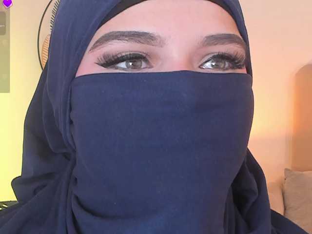 anna-henao's BongaCams show and profile